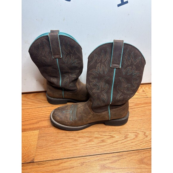 Women's 7.5 B Ariat Delilah Distressed Brown Teal Round Toe Cowboy Boots 38 - Picture 2 of 8